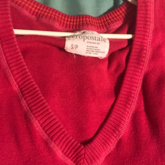 Hot pink sweater - Picture 3 of 3